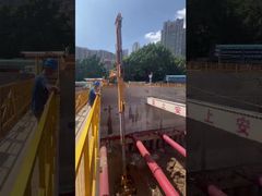 Το μοντέλο XCMG E310 διαθέτει τηλεσκοπικό βραχίονα τριών τμημάτων 25 μέτρων και κάδο 2,2 κυβικών μέτρων.